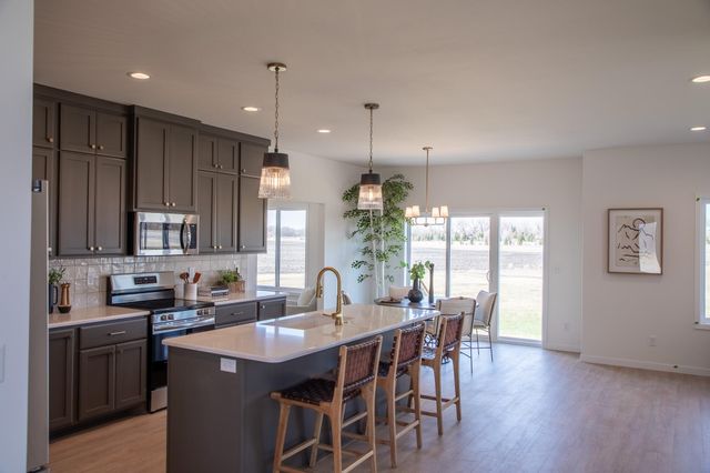 7341 101 Avenue S, Horace, ND 58047