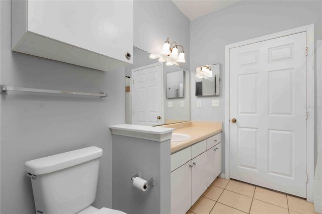 9262 LAKE CHASE ISLAND WAY, Tampa, FL 33626