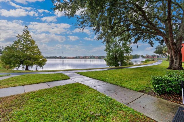 9262 LAKE CHASE ISLAND WAY, Tampa, FL 33626