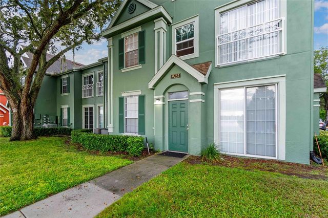 9262 LAKE CHASE ISLAND WAY, Tampa, FL 33626