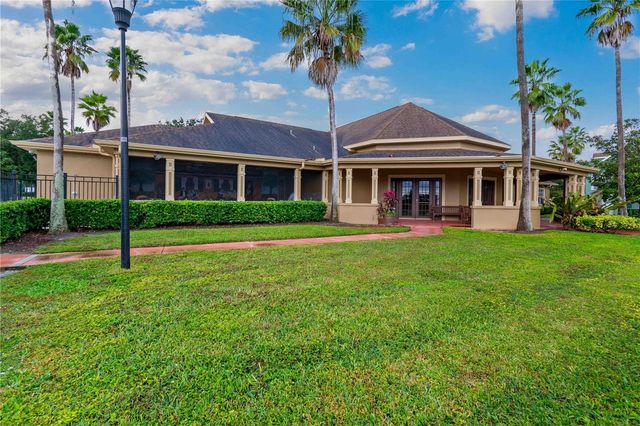 9262 LAKE CHASE ISLAND WAY, Tampa, FL 33626