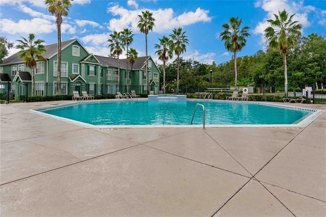 9262 LAKE CHASE ISLAND WAY, Tampa, FL 33626