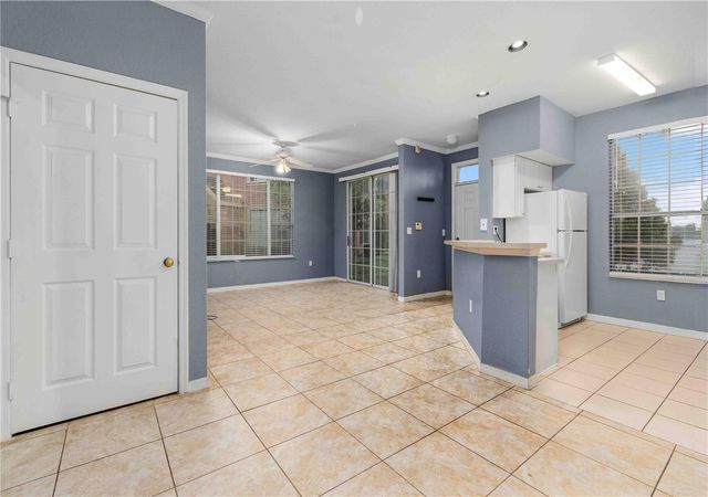 9262 LAKE CHASE ISLAND WAY, Tampa, FL 33626