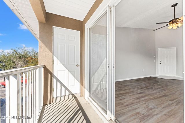 5201 PLAYPEN Drive 8-11, Jacksonville, FL 32210