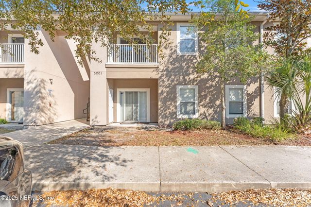 5201 PLAYPEN Drive 8-11, Jacksonville, FL 32210