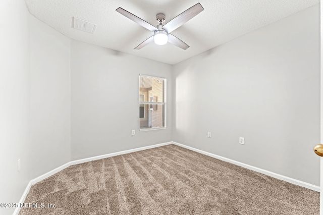 5201 PLAYPEN Drive 8-11, Jacksonville, FL 32210