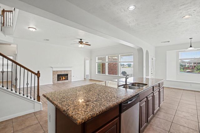 3815 Golden Shores Drive, Missouri City, TX 77459