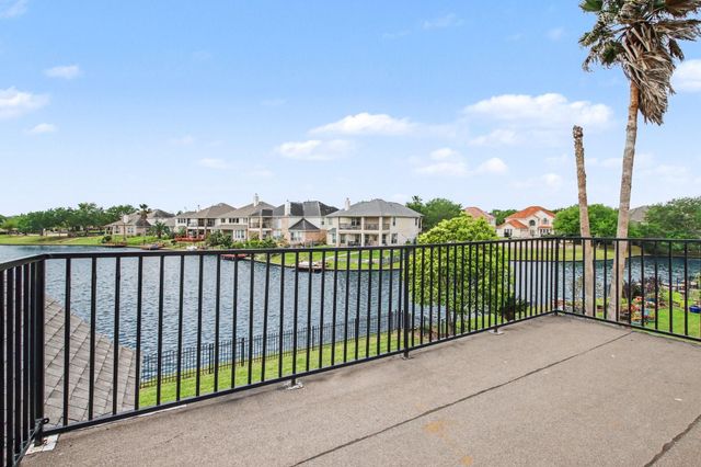 3815 Golden Shores Drive, Missouri City, TX 77459