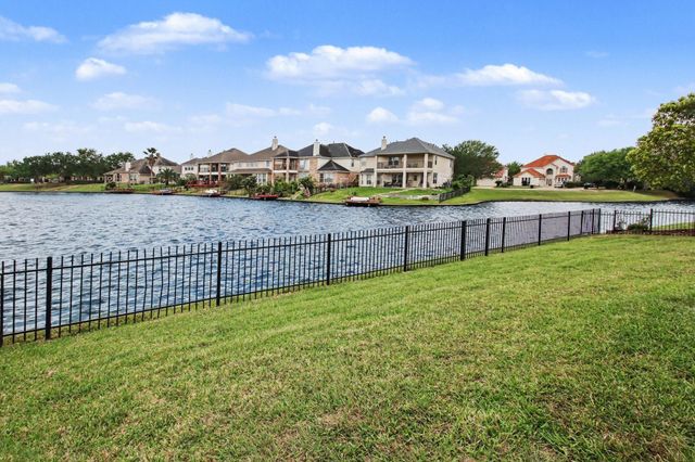 3815 Golden Shores Drive, Missouri City, TX 77459