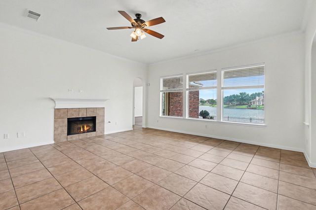 3815 Golden Shores Drive, Missouri City, TX 77459