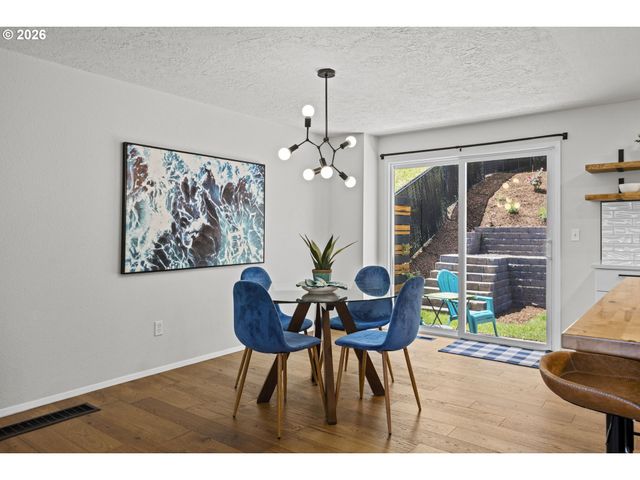 1225 Se CHAPMAN Ave, Troutdale, OR 97060