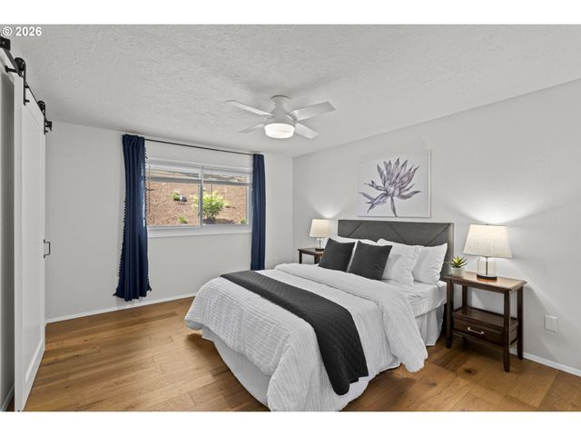 1225 Se CHAPMAN Ave, Troutdale, OR 97060
