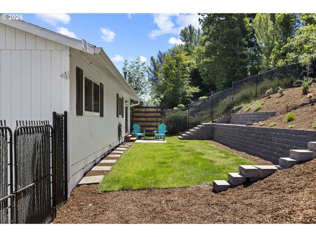 1225 Se CHAPMAN Ave, Troutdale, OR 97060