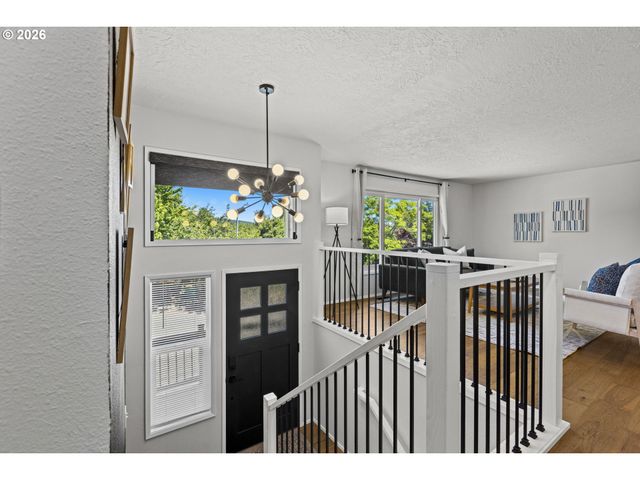 1225 Se CHAPMAN Ave, Troutdale, OR 97060