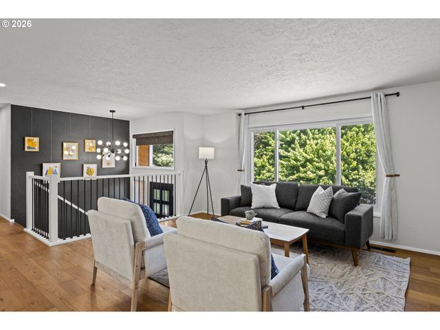 1225 Se CHAPMAN Ave, Troutdale, OR 97060