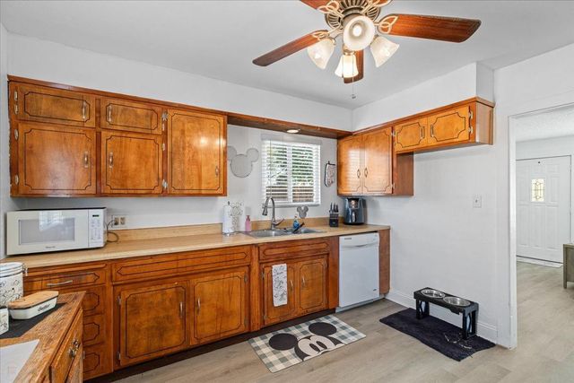 231 Poplar Ave, Manteca, CA 95336