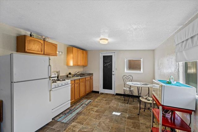 231 Poplar Ave, Manteca, CA 95336