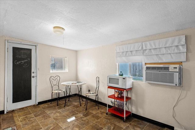 231 Poplar Ave, Manteca, CA 95336