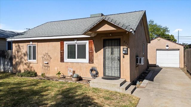 231 Poplar Ave, Manteca, CA 95336