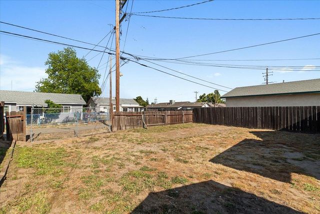 231 Poplar Ave, Manteca, CA 95336