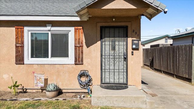 231 Poplar Ave, Manteca, CA 95336
