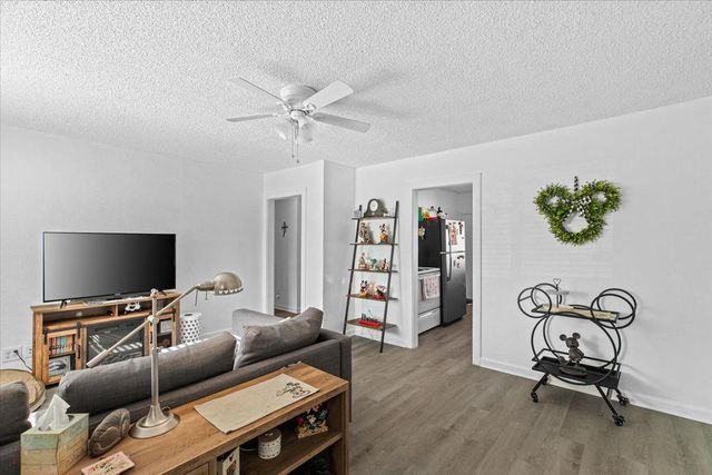 231 Poplar Ave, Manteca, CA 95336