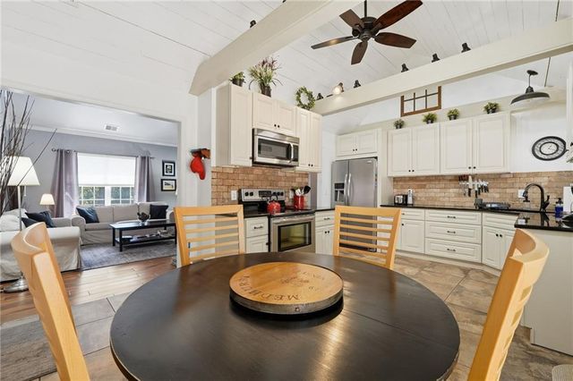 130 Walnut Court, Waleska, GA 30183