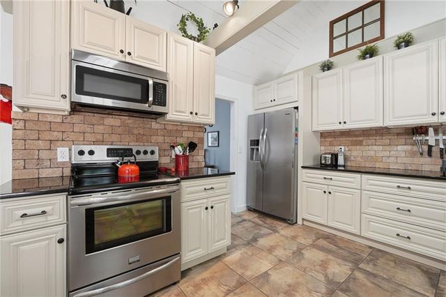 130 Walnut Court, Waleska, GA 30183