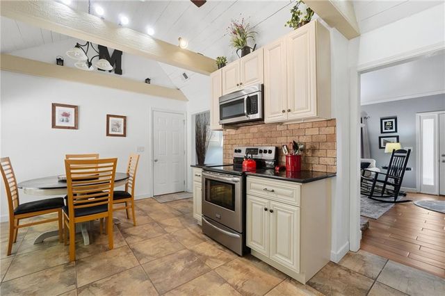 130 Walnut Court, Waleska, GA 30183