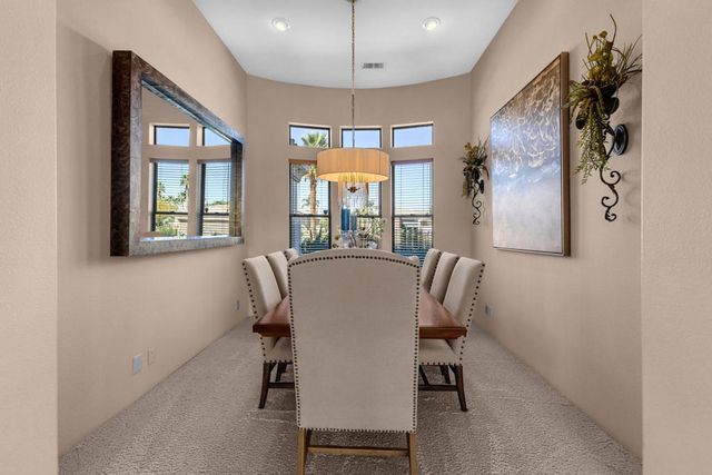 21 Calle La Reina, Rancho Mirage, CA 92270