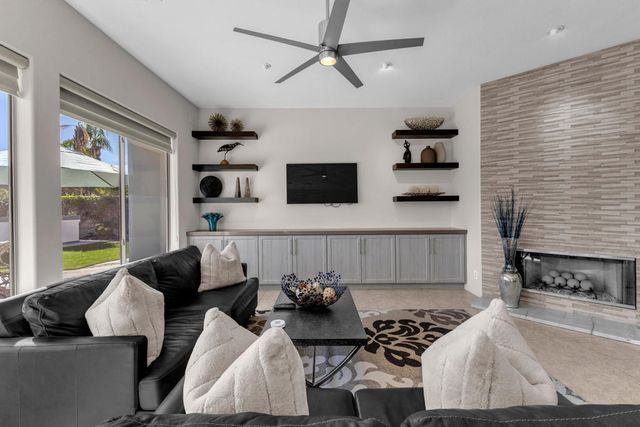 21 Calle La Reina, Rancho Mirage, CA 92270