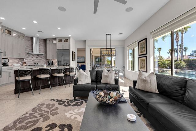 21 Calle La Reina, Rancho Mirage, CA 92270