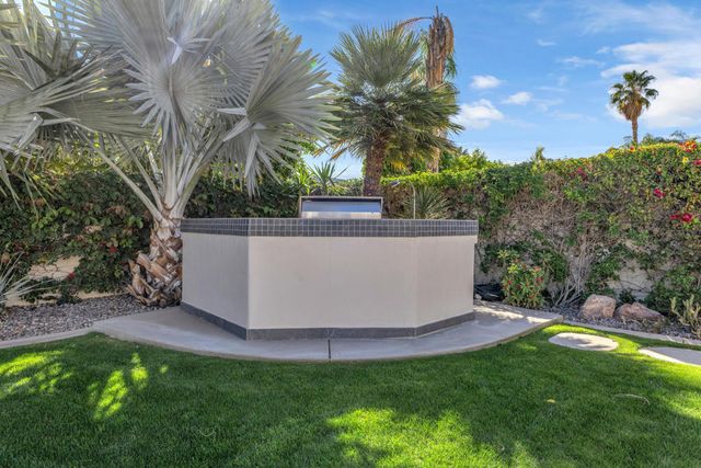 21 Calle La Reina, Rancho Mirage, CA 92270