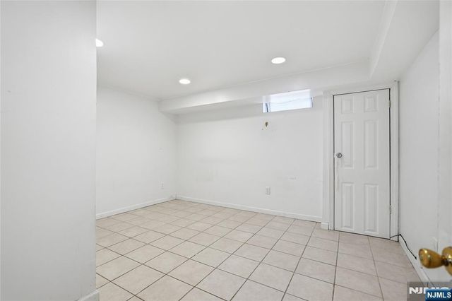 17 E Johnson Avenue, Bergenfield, NJ 07621