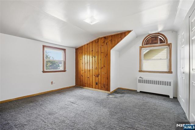 17 E Johnson Avenue, Bergenfield, NJ 07621