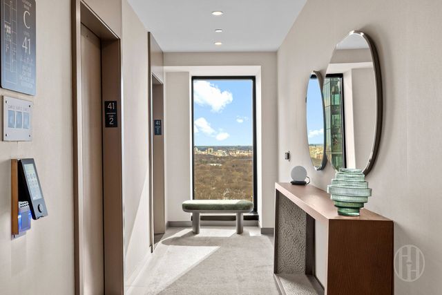 111 W 56th St Apt 41D, New York City, NY 10019