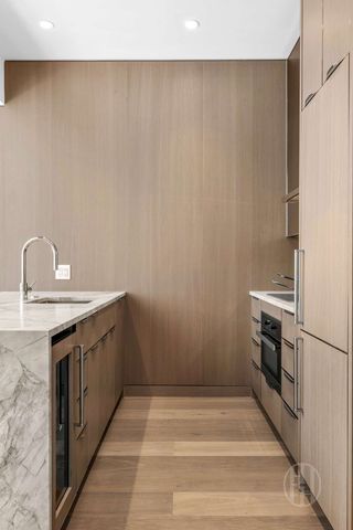 111 W 56th St Apt 41D, New York City, NY 10019