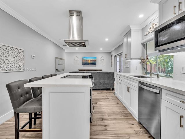 8754 SW 50th Pl, Cooper City, FL 33328