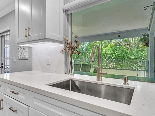 8754 SW 50th Pl, Cooper City, FL 33328