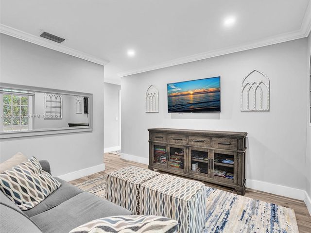 8754 SW 50th Pl, Cooper City, FL 33328