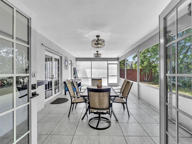 8754 SW 50th Pl, Cooper City, FL 33328