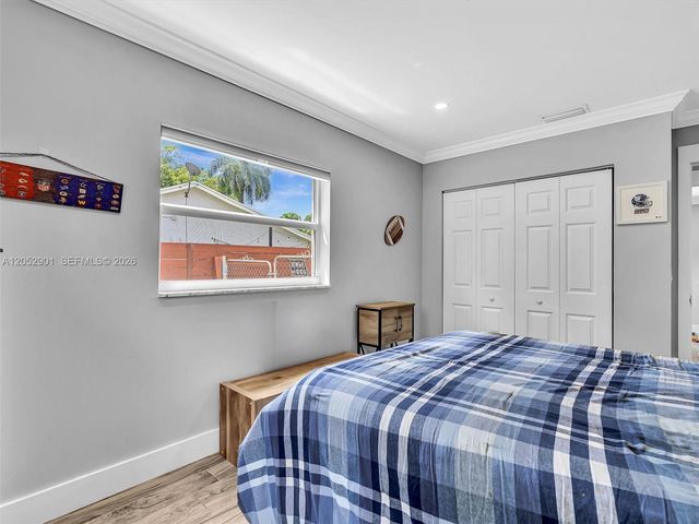 8754 SW 50th Pl, Cooper City, FL 33328