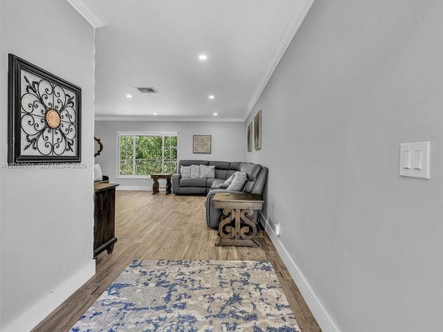 8754 SW 50th Pl, Cooper City, FL 33328
