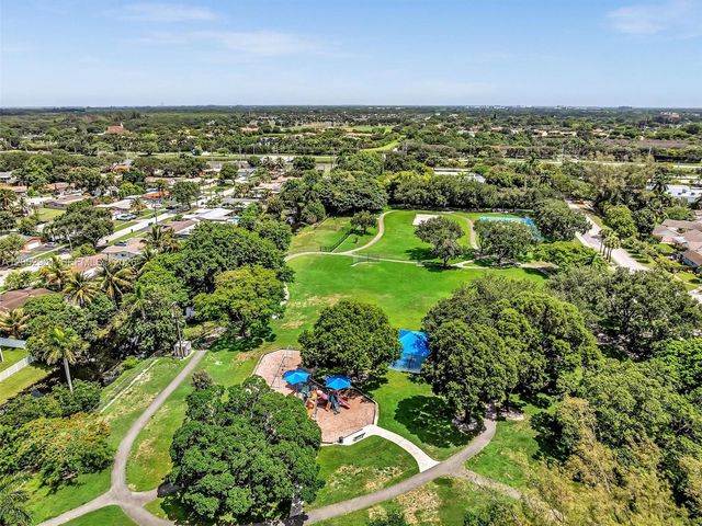 8754 SW 50th Pl, Cooper City, FL 33328