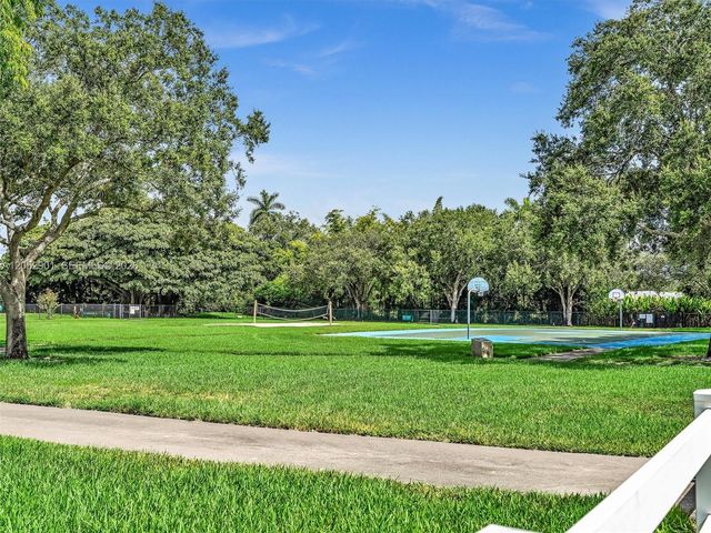 8754 SW 50th Pl, Cooper City, FL 33328