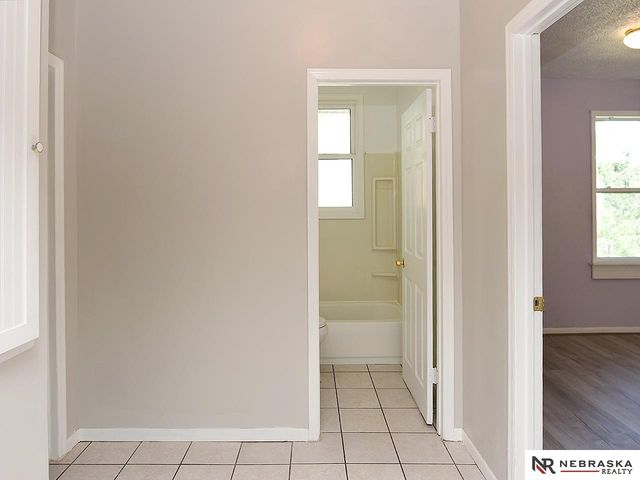 2414 N 45th Street, Omaha, NE 68104