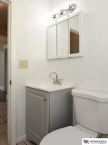 2414 N 45th Street, Omaha, NE 68104