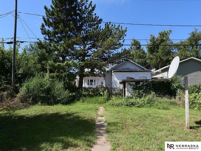 2414 N 45th Street, Omaha, NE 68104
