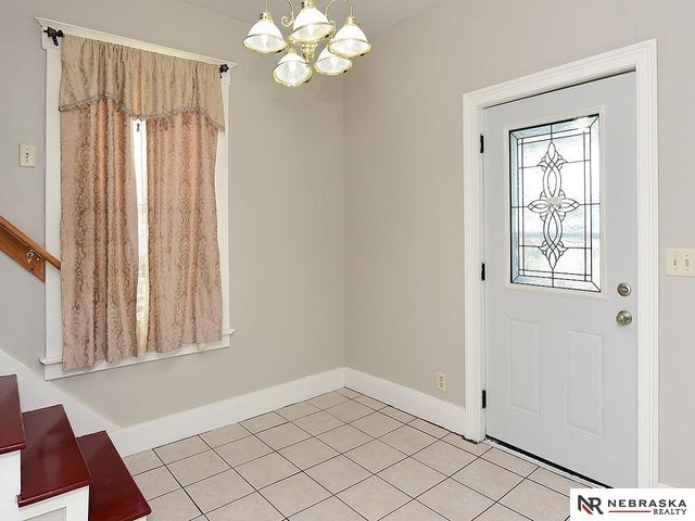 2414 N 45th Street, Omaha, NE 68104