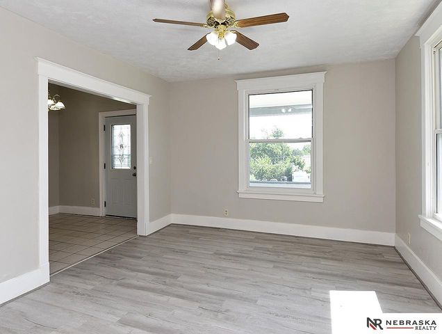 2414 N 45th Street, Omaha, NE 68104
